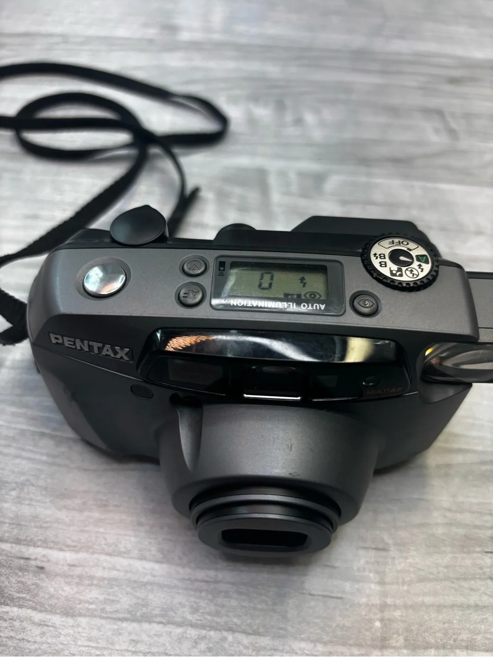 Pentax Black 35mm Point-and-Shoot Zoom Camera vintage Works Great!